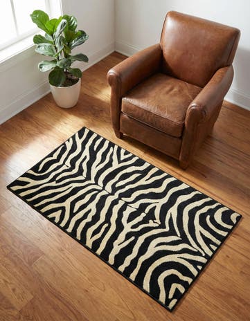 Black Savannah Rug