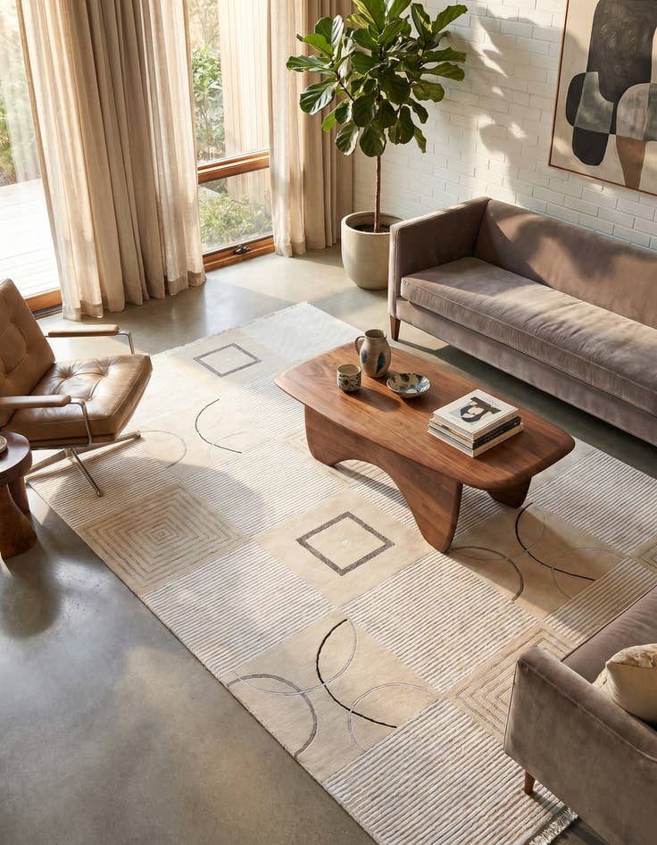 Detail image of 6' 7 x 9' 10 Hand Knotted Darya Rug