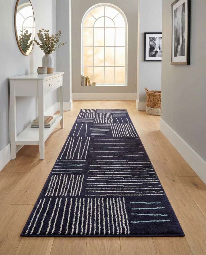2' 7 x 10' Hanahan Runner Rug
