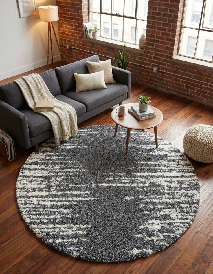 Detail image of 7' x 7' Serenity Shag Round Rug