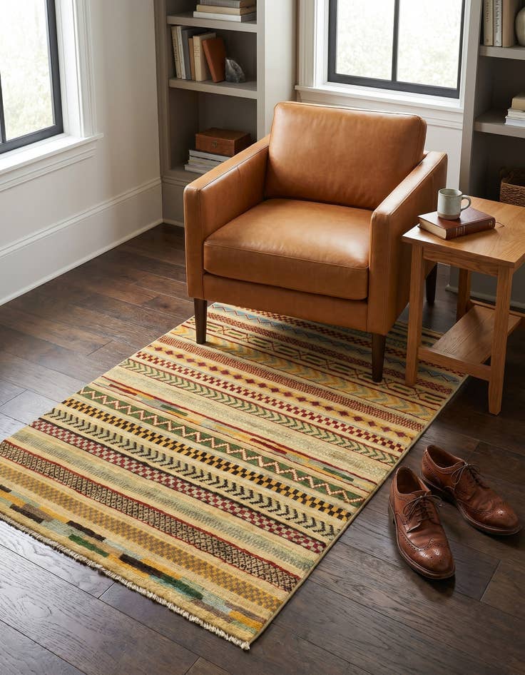 Detail image of 2' 9 x 4' Hand Knotted Modern Ziegler Rug