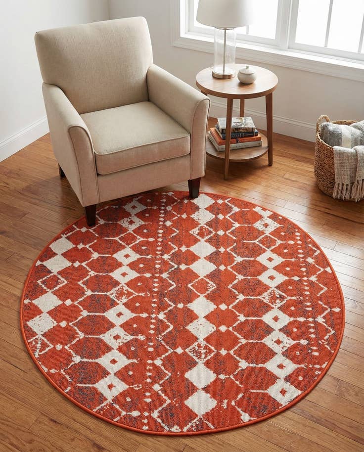 Detail image of 4' x 4' Easy-Clean Trellis Indoor / Outdoor Round Rug
