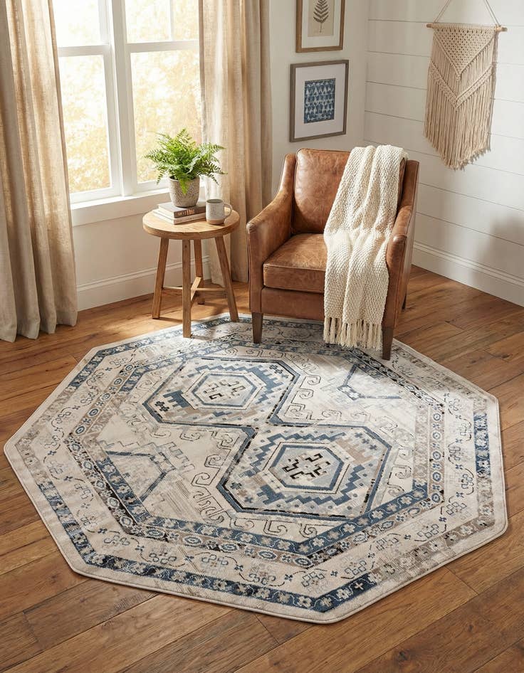 Detail image of 7' 10 x 7' 10 Charlotte Octagon Rug