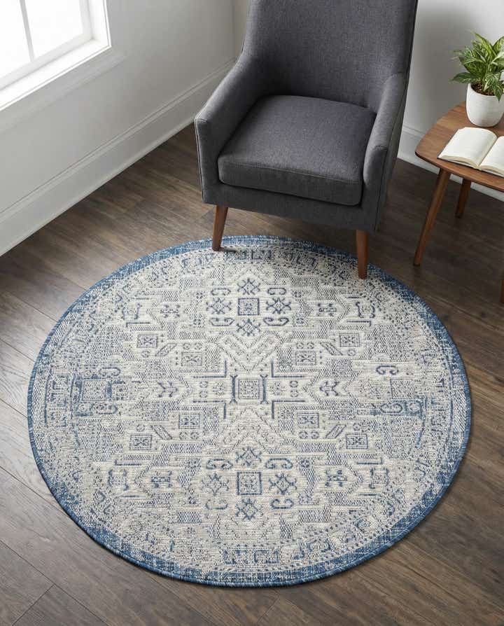 4' x 4' Easy-Clean Aztec Indoor / Outdoor Round Rug