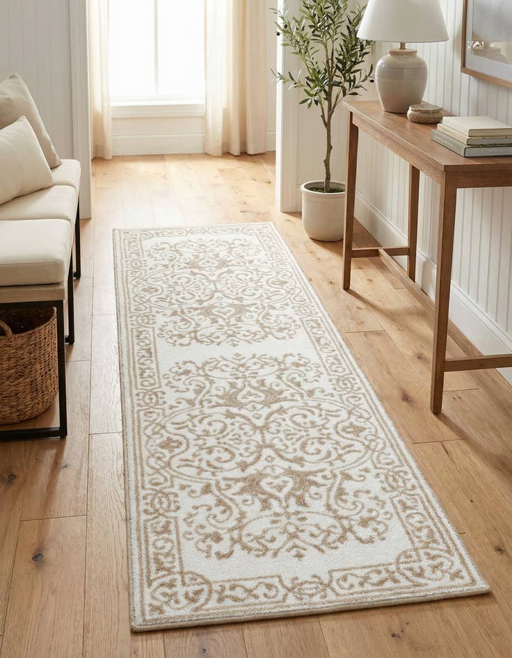 Detail image of 2' x 6' Hermitage Runner Rug