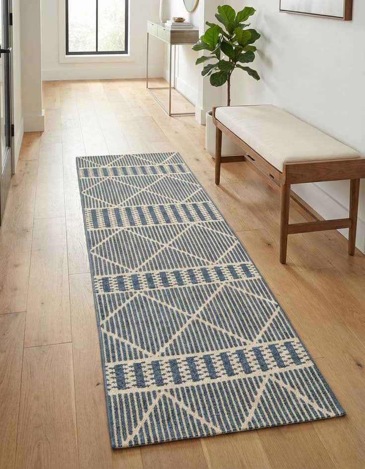 Detail image of 2' x 6' Easy-Clean Trellis Indoor / Outdoor Runner Rug