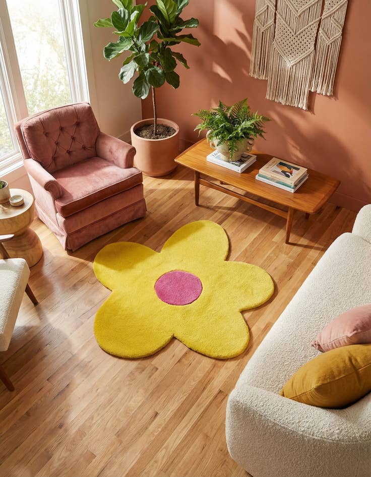 Detail image of 3' 1 x 3' 1 Happy Rugs Funky Flower Wool Round