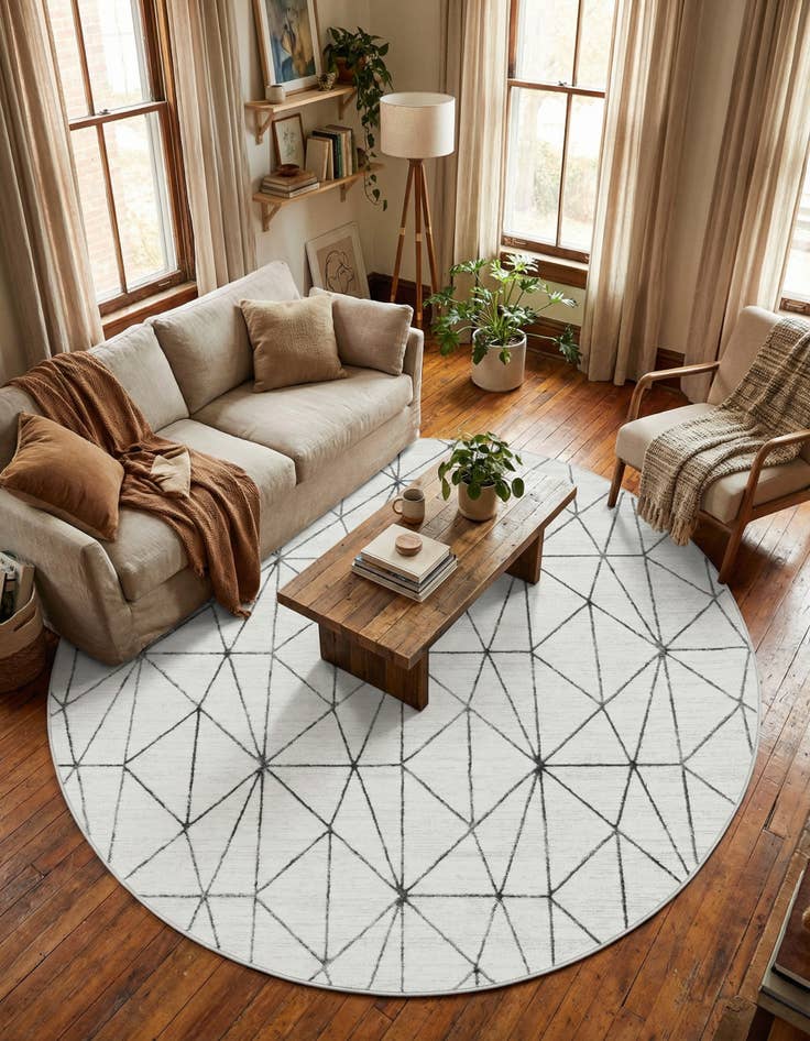 Detail image of 7' x 7' Lattice Trellis Round Rug