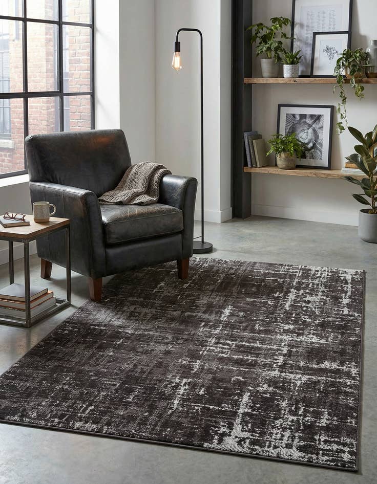 Detail image of 4' x 6' Valencia Rug