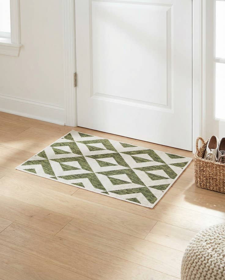 Detail image of 2' x 3' Easy-Clean Jill Zarin Napa Indoor / Outdoor Rug