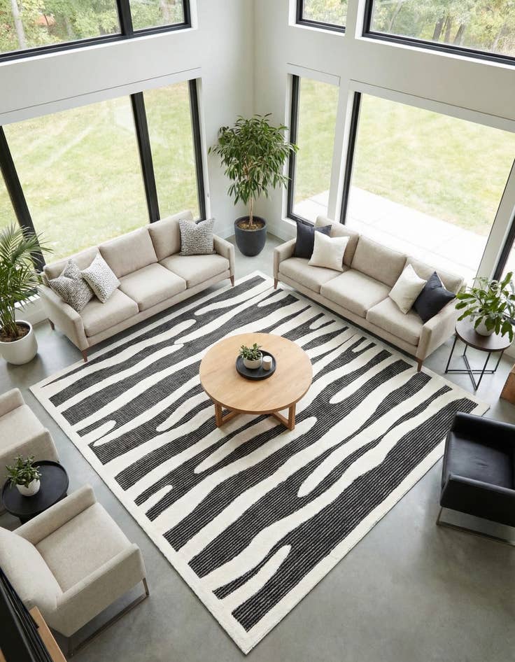 Detail image of 7' 10 x 7' 10 Prismatic Square Rug