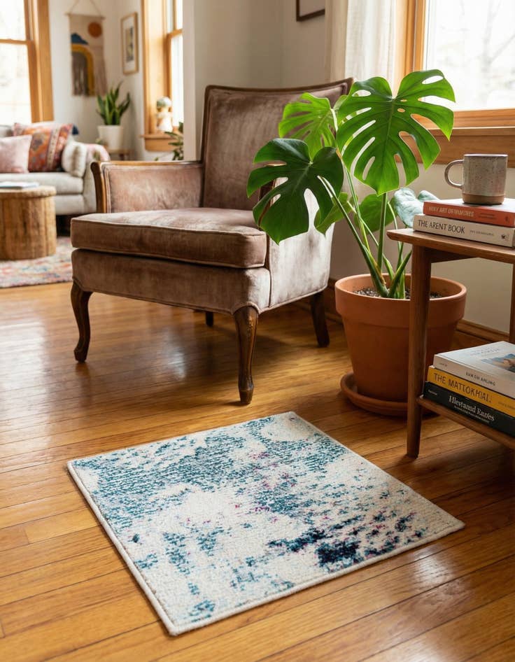 Detail image of 1' 4 x 1' 4 Washable Amalfi Sample Rug