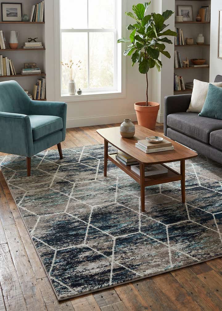 7' 10 x 7' 10 Lattice Frieze Square Rug