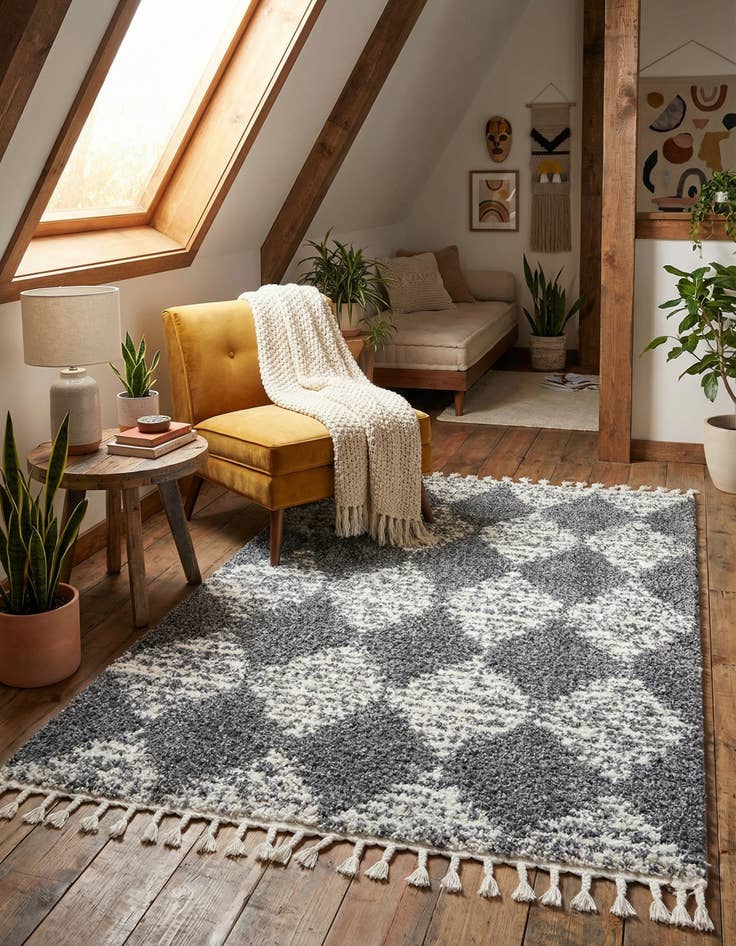 Detail image of 4' x 6' Serenity Shag Rug