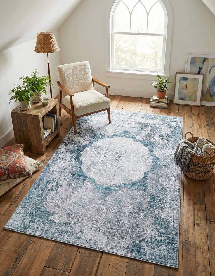 Detail image of 4' x 6'  Washable Yara Rug
