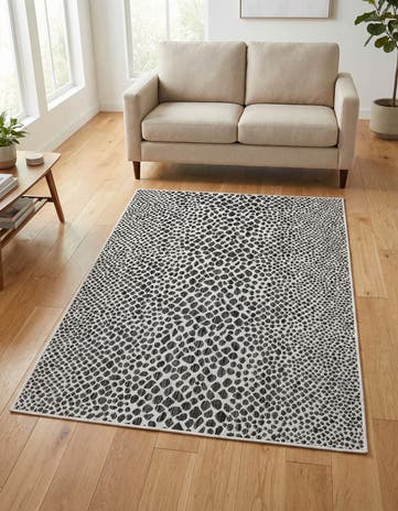 Black Easy-Clean Jill Zarin Cape Town Indoor / Outdoor Rug