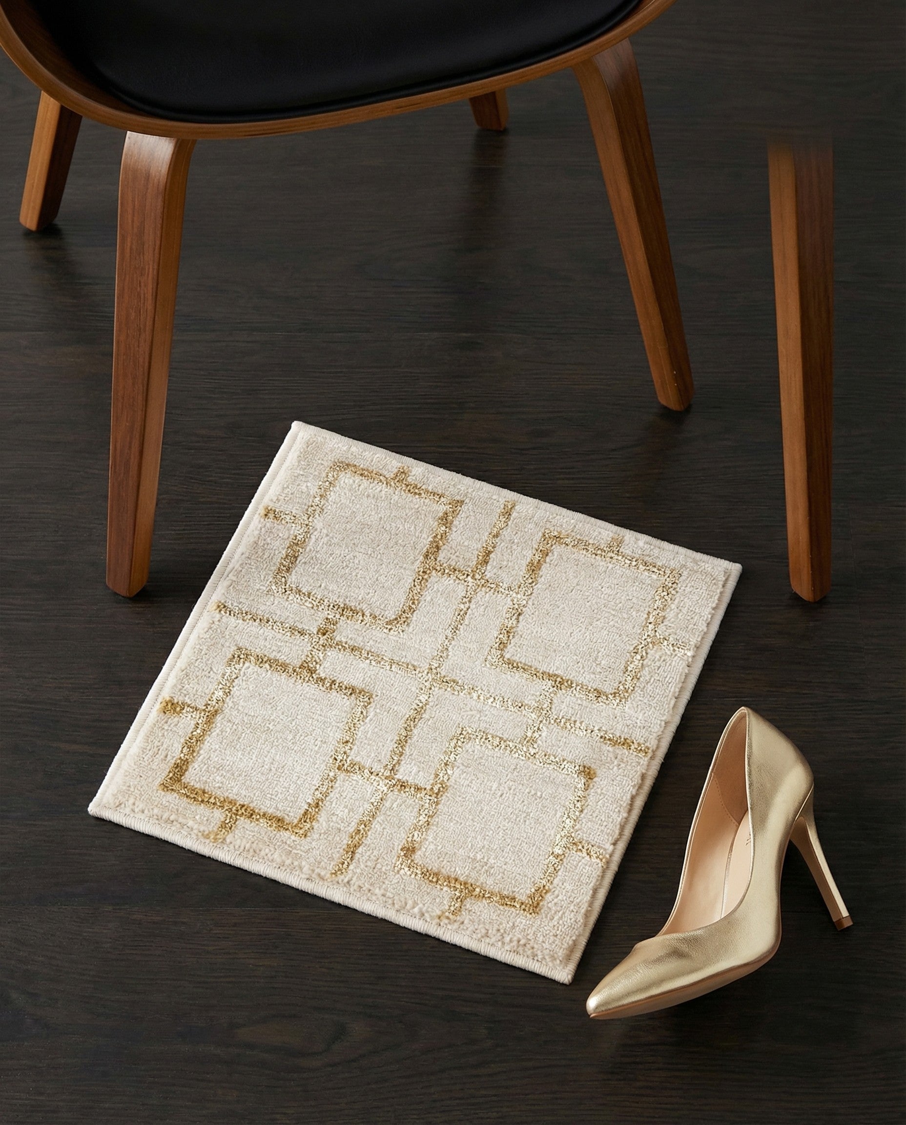 1' 4 x 1' 4 Marilyn Monroe™ Glam Deco Sample Rug