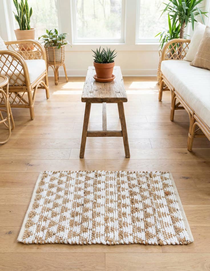 Detail image of 2' x 3' 1 Hand Woven Chindi Jute Rug