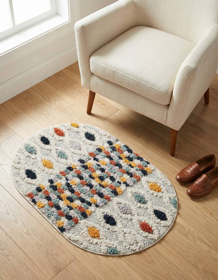 Detail image of 2' x 3' Cherokee Oval Rug