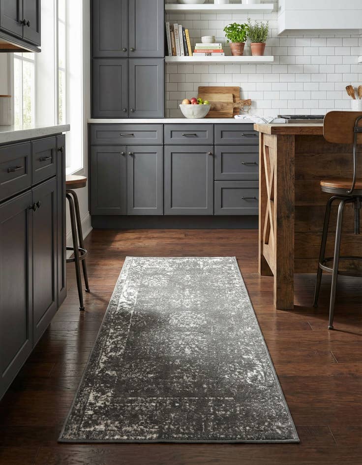 Detail image of 2' x 5' 1 Monaco Runner Rug