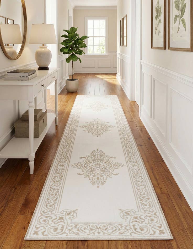 Detail image of 2' 6 x 14' Hermitage Runner Rug