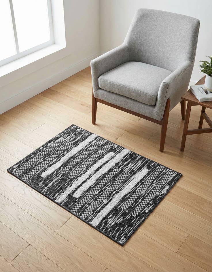 Detail image of 2' 3 x 3' Abbey Rug