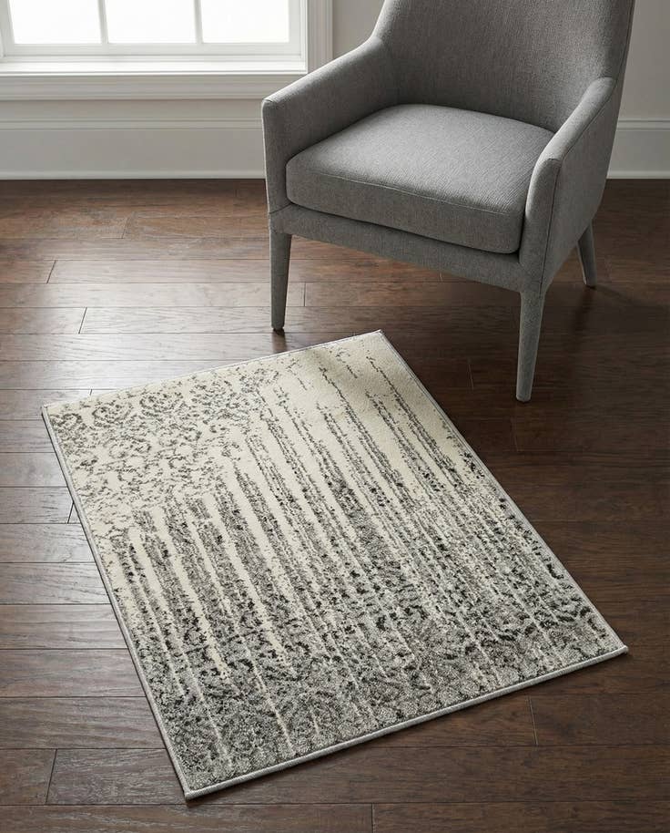 Detail image of 2' x 3' Angelica Rug
