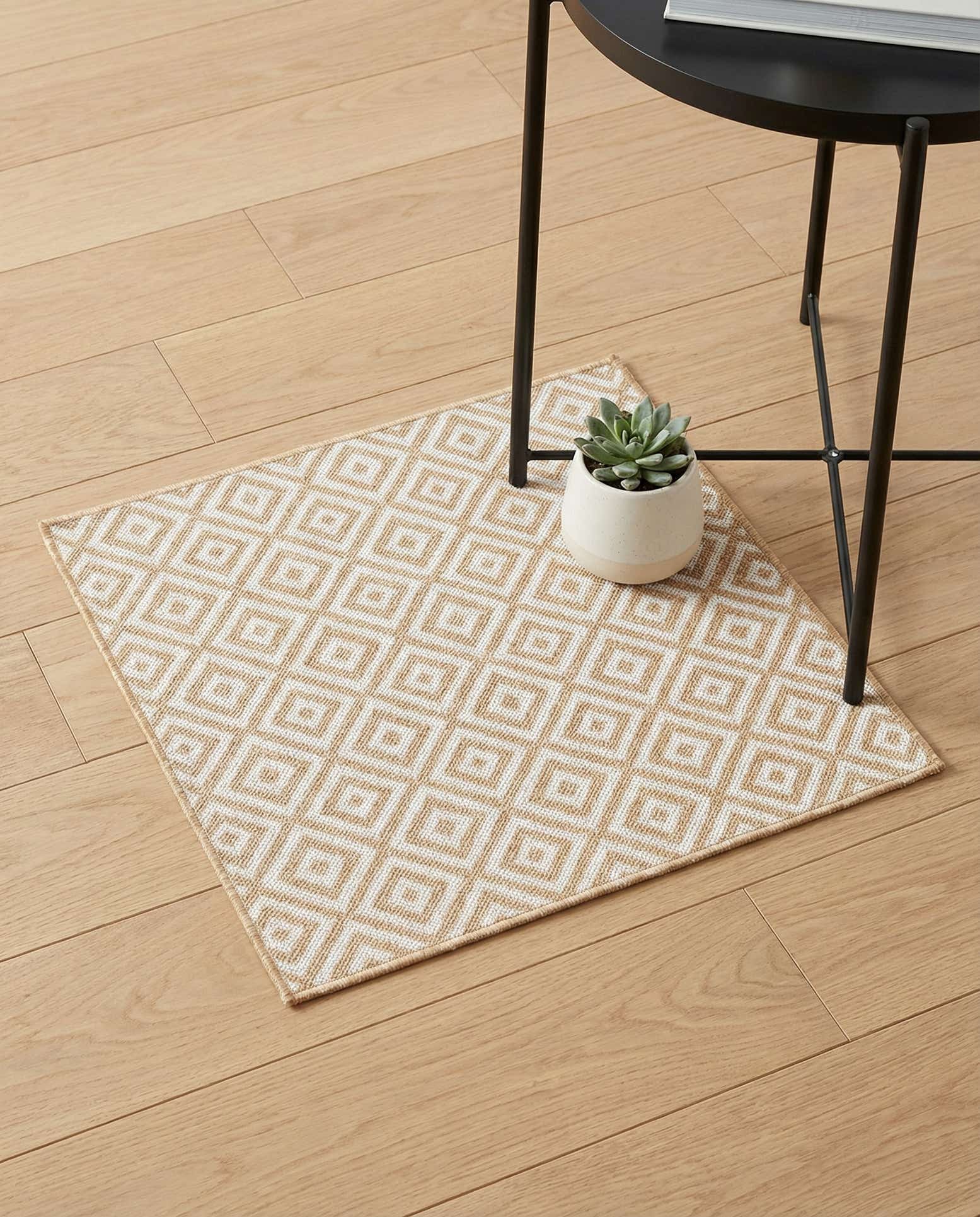 1' 4 x 1' 4 Easy-Clean Jill Zarin Costa Rica Indoor / Outdoor Sample Rug