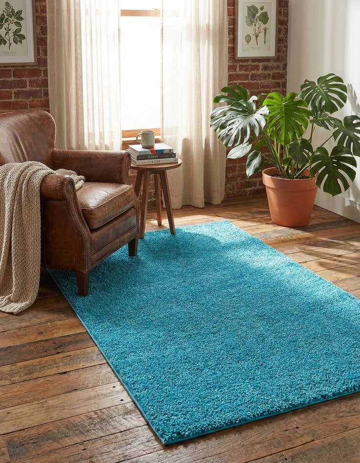 Detail image of 3' 3 x 5' 3 Solid Frieze Rug