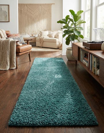 2' 7 x 10' Solid Shag Runner Rug