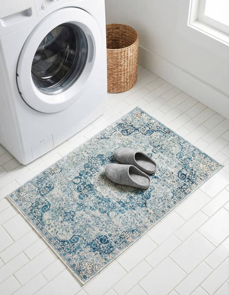 Detail image of 2' x 3' Newport Rug