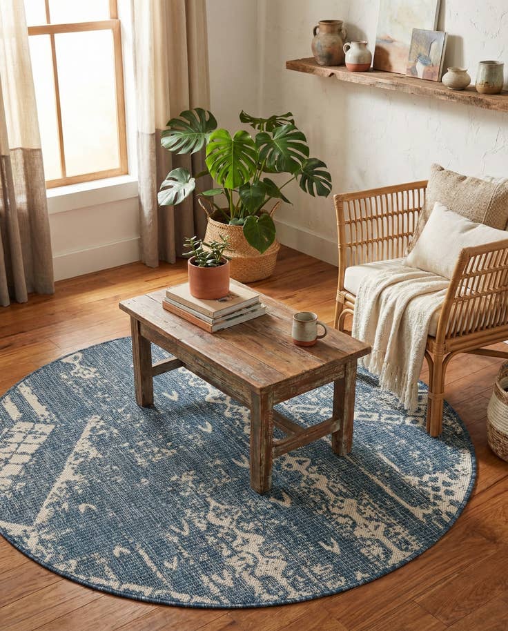 Detail image of 4' x 4' Easy-Clean Bohemian Indoor / Outdoor Round Rug