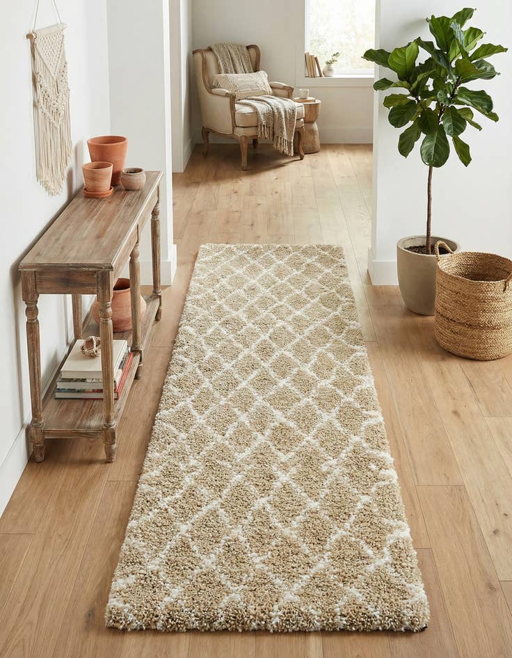 Detail image of 2' 7 x 10' Marrakesh Shag Runner Rug