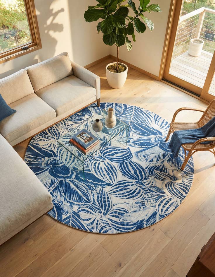 Detail image of 10' x 10' Blossom Round Rug