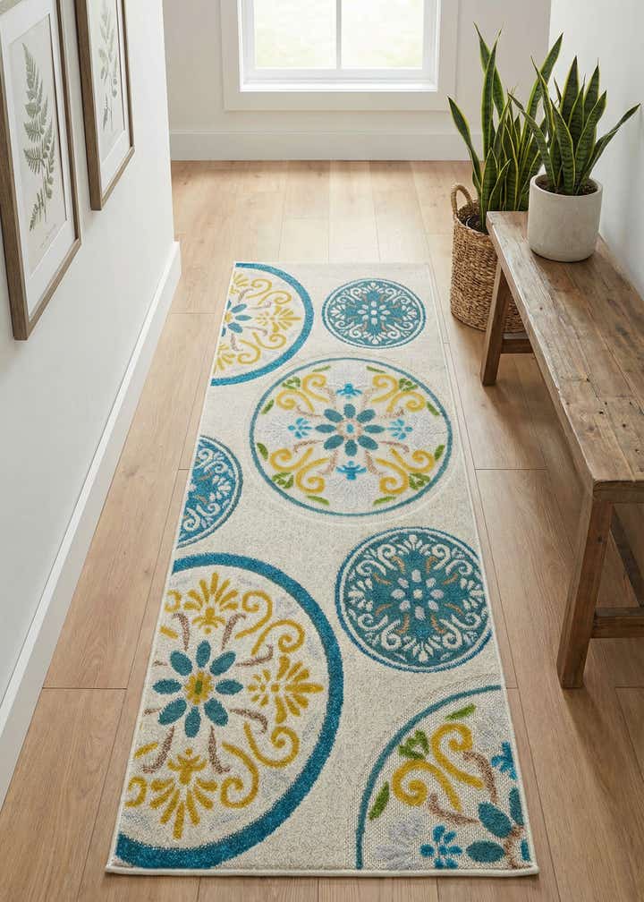 2' x 6' Easy-Clean Modern Indoor / Outdoor Runner Rug