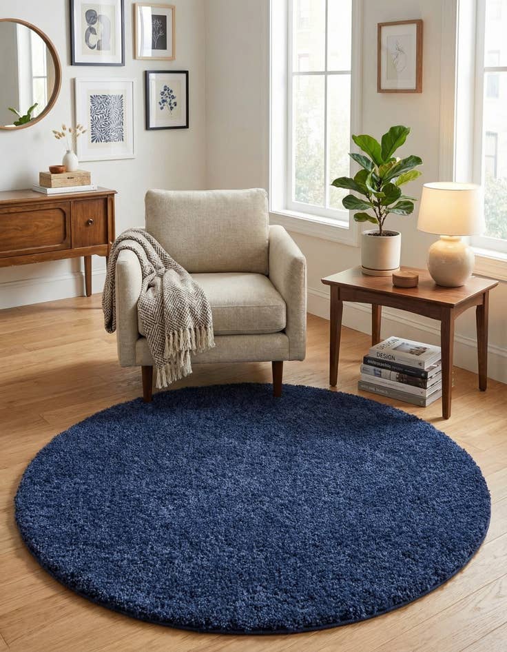 Detail image of 4' x 4' Solid Frieze Round Rug