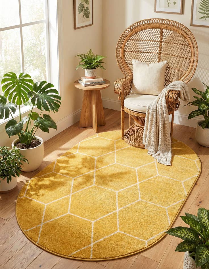 Detail image of 5' 3 x 8' Lattice Frieze Oval Rug