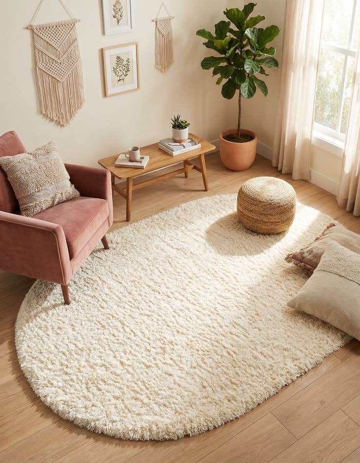 Detail image of 5' 3 x 8' Marilyn Monroe&trade; Shag Oval Rug