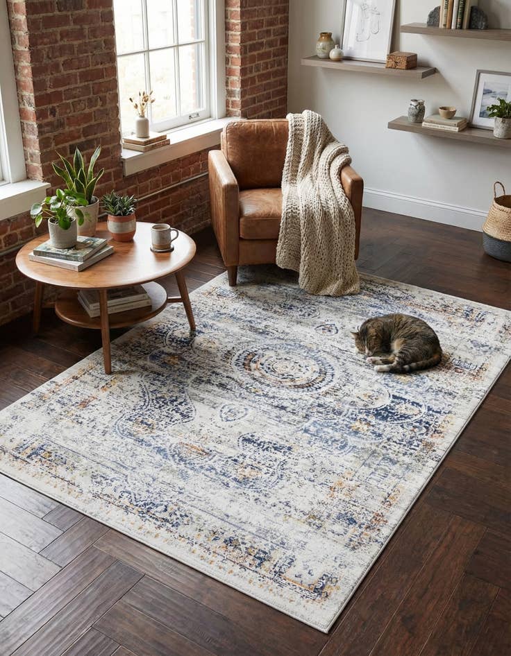 Detail image of 4' x 6' Budapest Rug