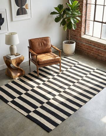 4' x 5' 6 Hand Woven Kilim Modern Wool Rug
