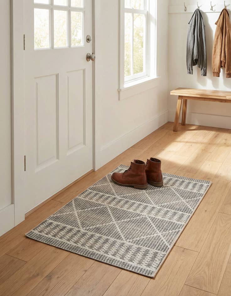 Detail image of 2' x 3'  Washable Trellis Indoor / Outdoor Rug