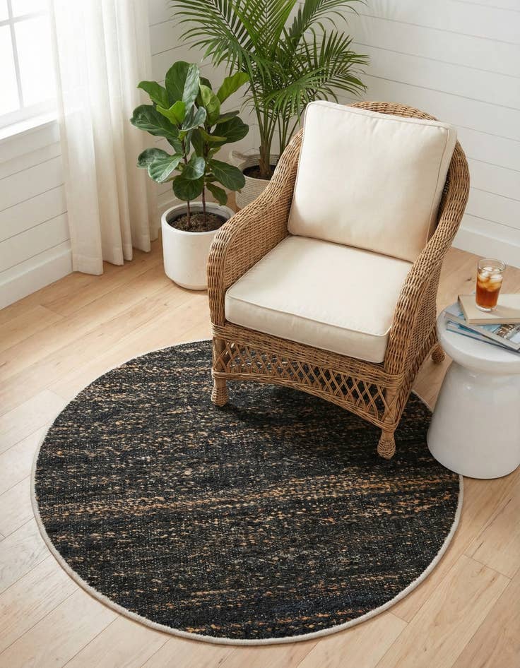 Detail image of 3' 1 x 3' 1  Hand Woven Palm Beach Jute Round Rug