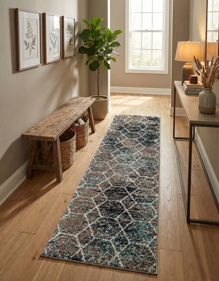 Detail image of 2' x 8' 8 Trellis Frieze Runner Rug