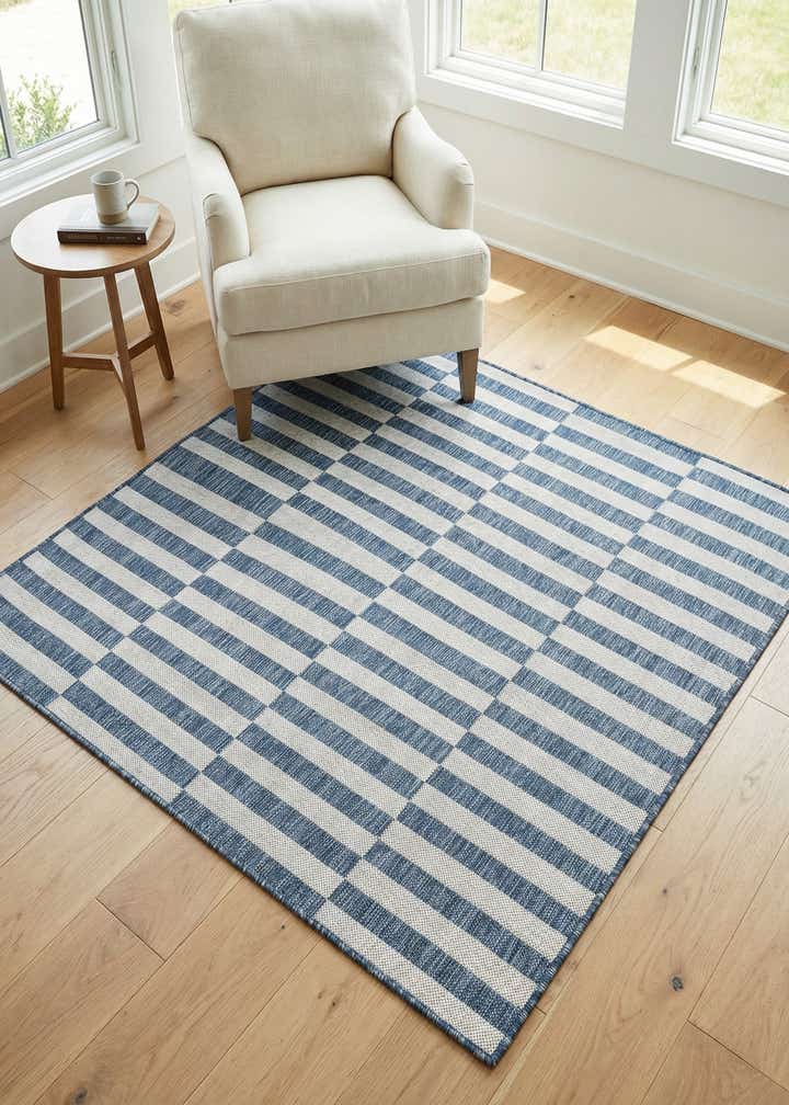 5' 3 x 5' 3 Easy-Clean Ribbon Indoor / Outdoor Square Rug