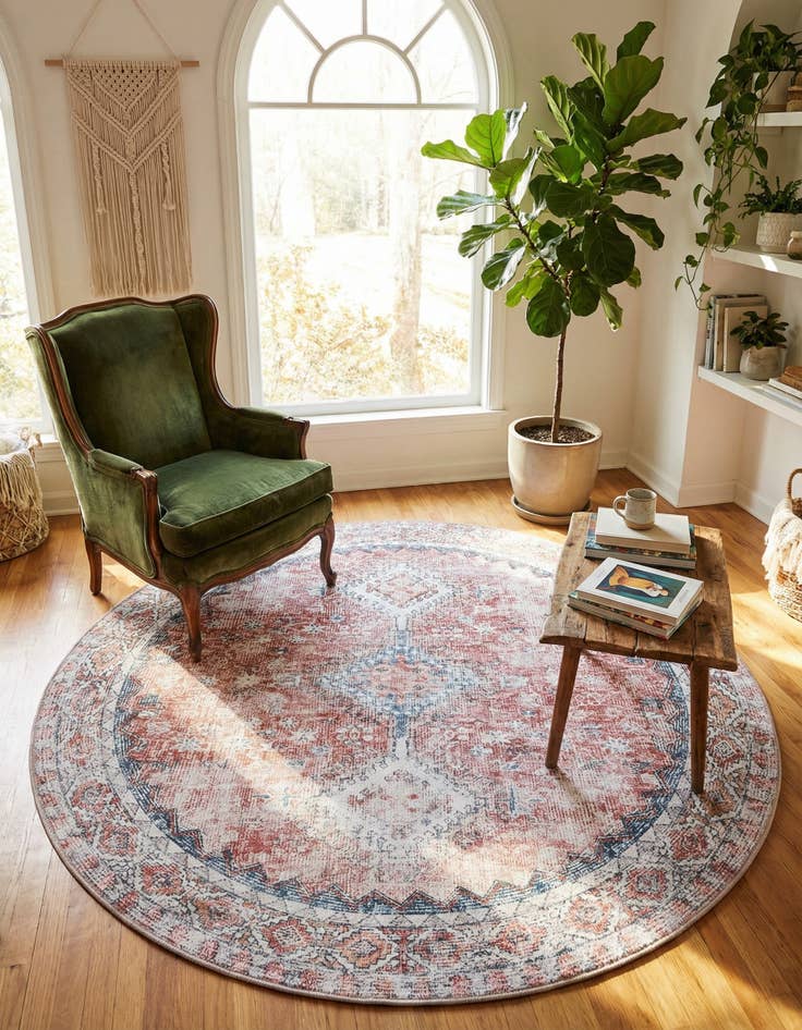 Detail image of  7' 10 x 7' 10 Yara Round Rug