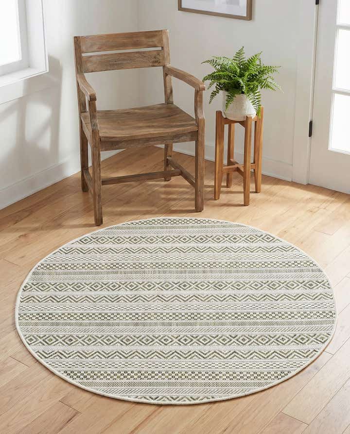 3' x 3' Easy-Clean Striped Indoor / Outdoor Round Rug