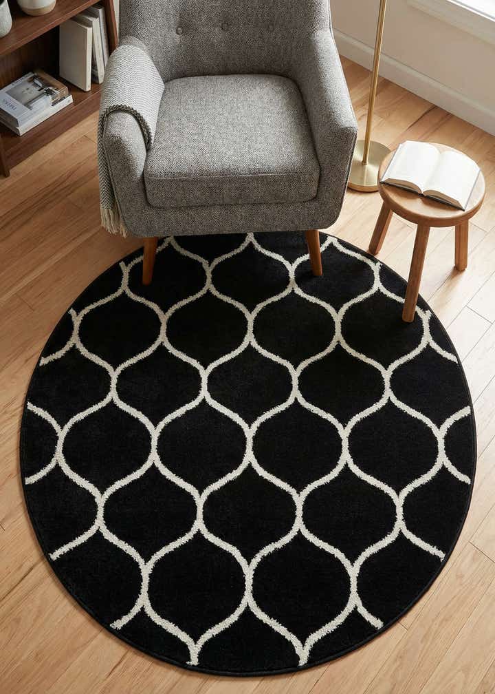 4' x 4' Lattice Frieze Round Rug