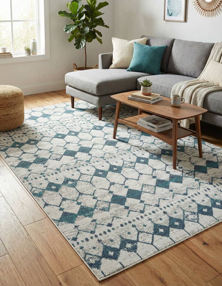 Detail image of 5' 3 x 8' Washable Lattice Indoor / Outdoor Rug
