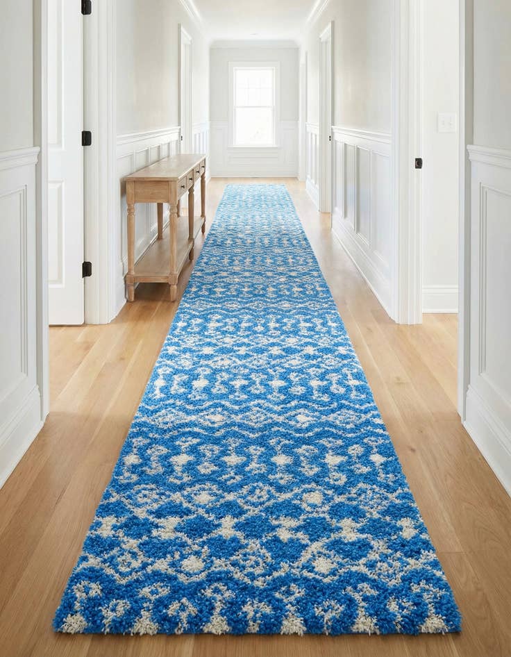 Detail image of 3' 3 x 16' 5 Moroccan Trellis Shag Runner Rug