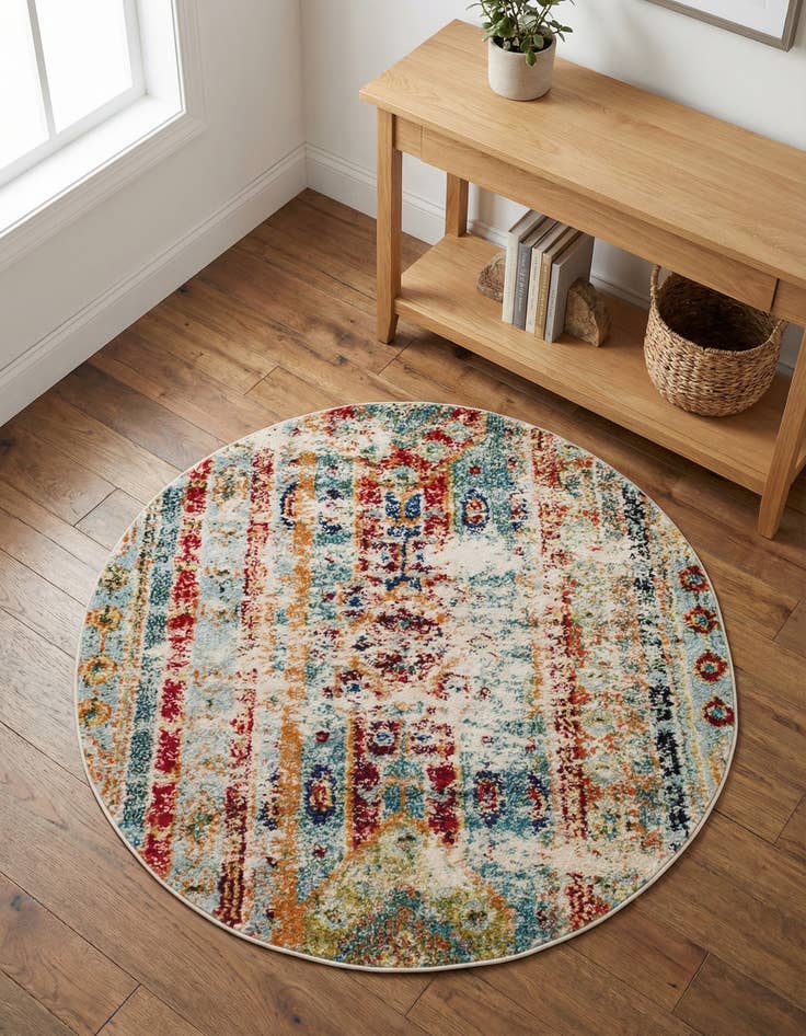 Detail image of 3' 3 x 3' 3  Washable Santa Fe Round Rug